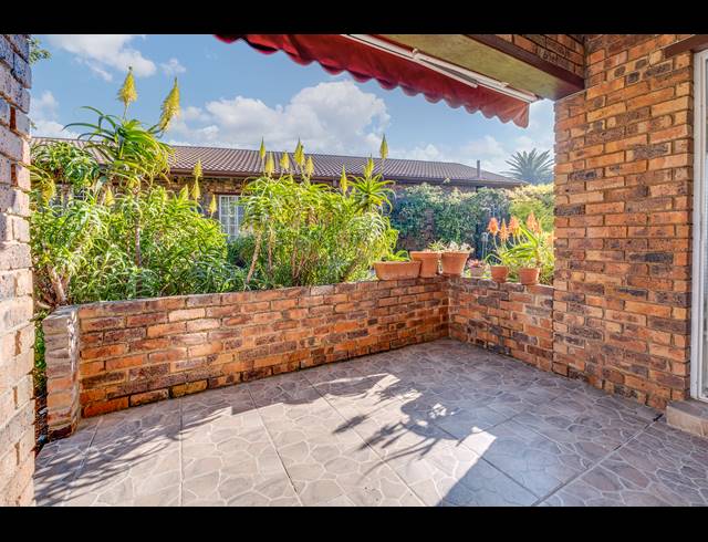 1 BEDROOM RETIREMENT UNIT FOR SALE IN BRYANSTON